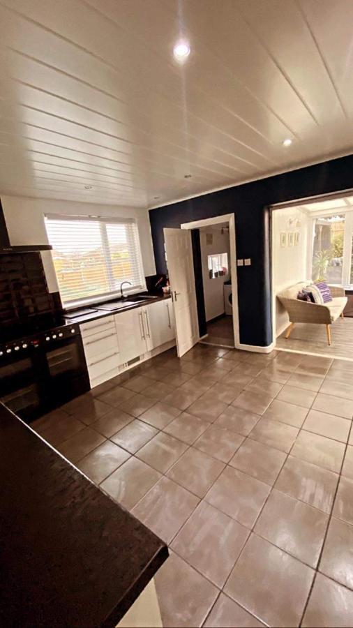Sunnyside - Large Seaside Home With Views And Hot Tub برستاتين المظهر الخارجي الصورة